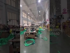 縫製工場のラッチェストラップ